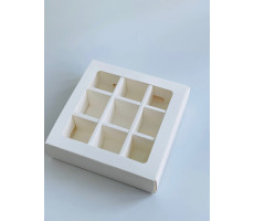 Коробка с обечайкой с окном "под 9 конфет" 14*14 h 4см, белый